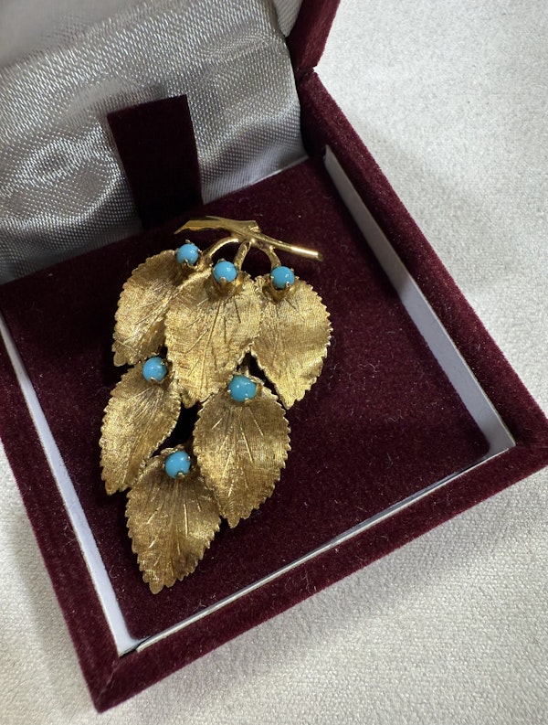 Antique 18k gold leaf brooch with turquoise - image 3