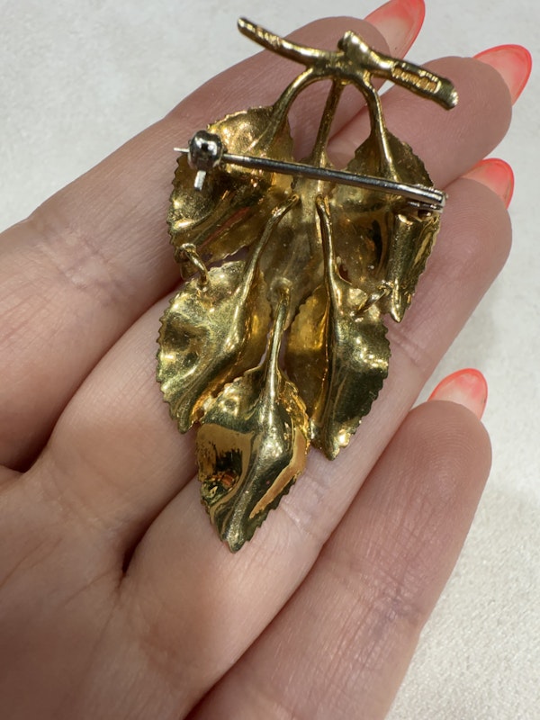 Antique 18k gold leaf brooch with turquoise - image 4