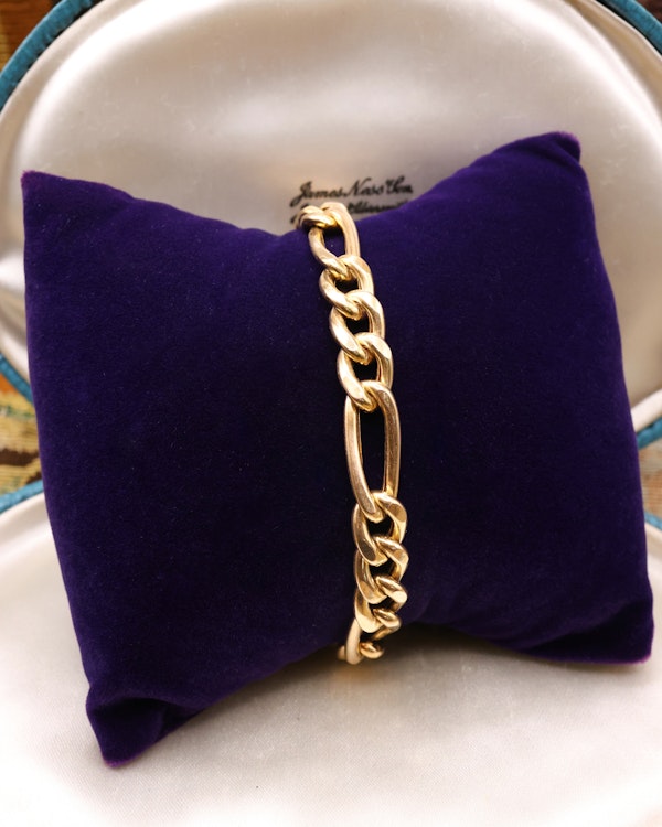 Downstairs at Grays: An exquisite Italian 9ct yellow gold bracelet, circa 1990 - image 1