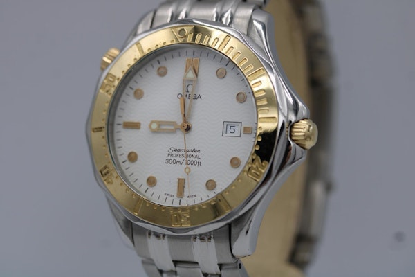Omega Seamaster 2442.20.00 White Dial Quartz - image 3