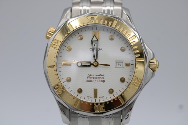 Omega Seamaster 2442.20.00 White Dial Quartz - image 11