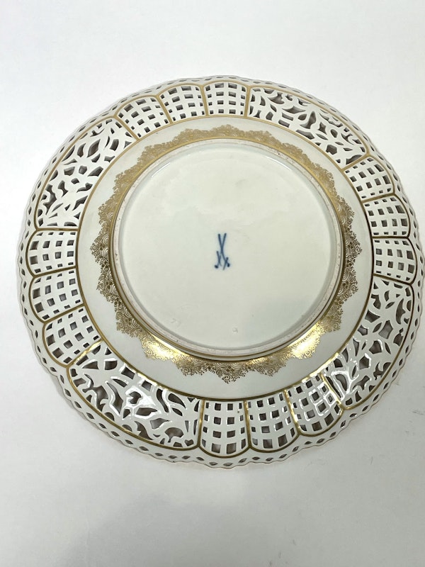 Reticulated Meissen cabinet plate - image 4