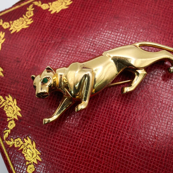 Vintage Cartier Panthère 18ct Gold Brooch with Emerald Eyes | 1980s - image 2