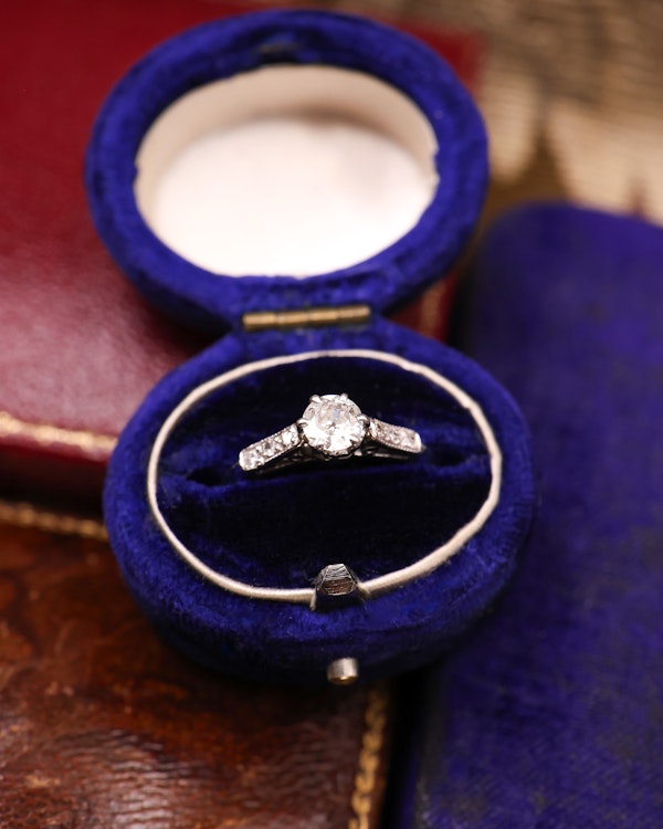 A very fine Platinum (marked) Diamond Solitaire Ring, centrally "Raised Claw Set" with one "Old Round Cut" Diamond of approximately 0.35 Carats. Circa 1925 - image 3