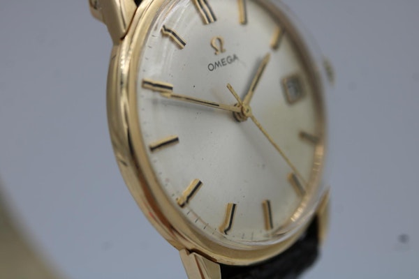 Omega Vintage 9ct 1315418 - image 12