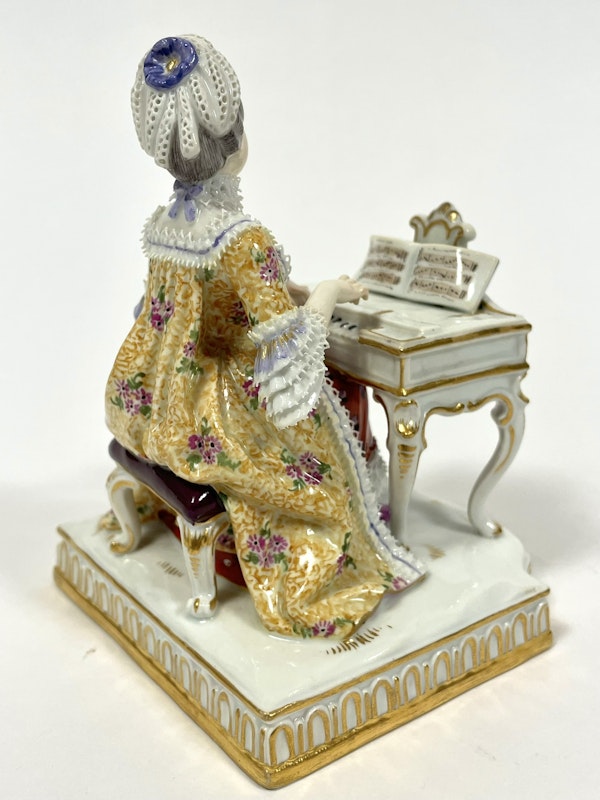 Meissen figure - image 4