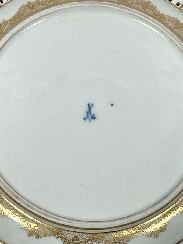 Reticulated Meissen cabinet plate - image 4