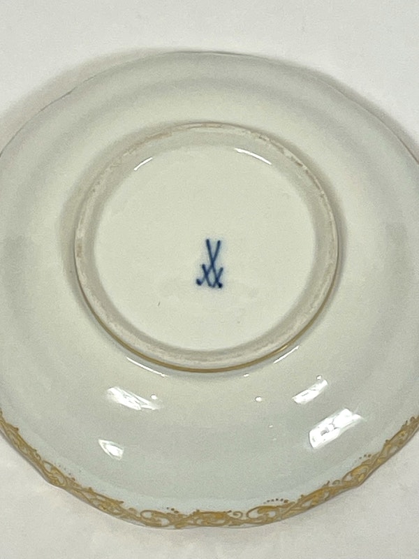 Meissen cup and saucer - image 9