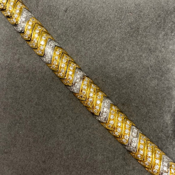 Diamond Bracelet in 18ct Yellow/White Gold date circa 1970, SHAPIRO & Co since1979 - image 1