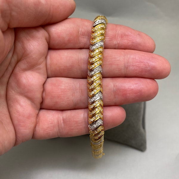 Diamond Bracelet in 18ct Yellow/White Gold date circa 1970, SHAPIRO & Co since1979 - image 4