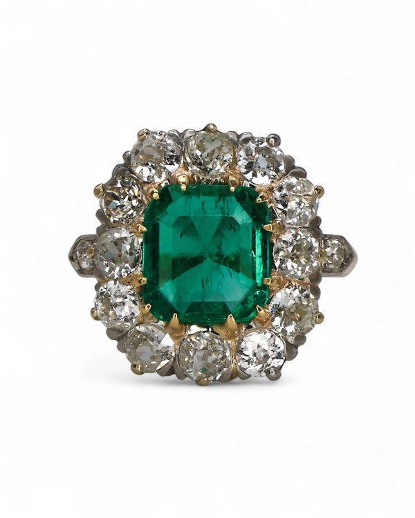 Beautiful 2.09ct Colombian Emerald Diamond French Ring at Deco&Vintage Ltd - image 2