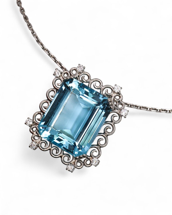 French platinum aquamarine and diamond necklace - image 4