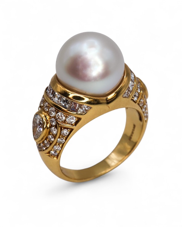 Bulgari pearl and diamond ring - image 1