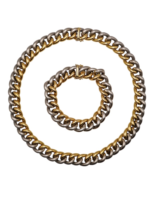 Lovely Two coloured 18ct Gold Set at Deco&Vintage Ltd - image 3