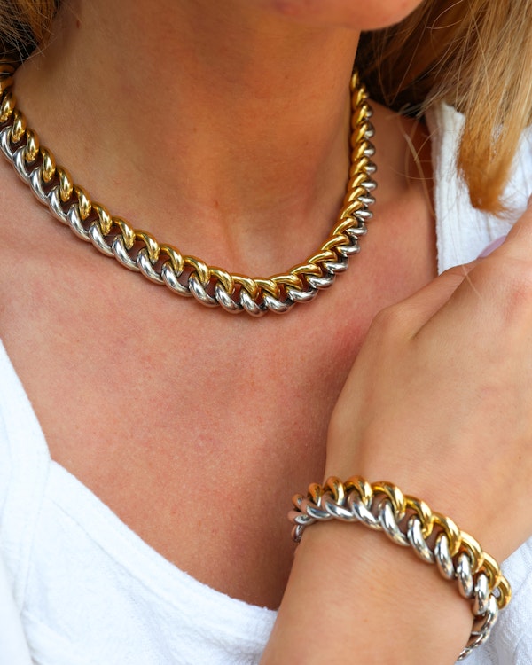 Lovely Two coloured 18ct Gold Set at Deco&Vintage Ltd - image 1