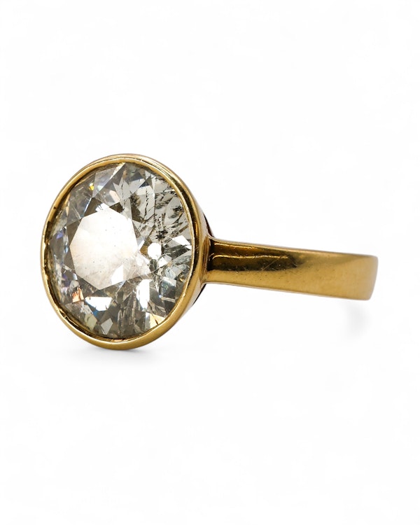 Lovely over 4 carats old mine cut diamond ring at Deco&Vintage Ltd - image 4