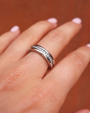 Bvlgari eternity 18 CT white gold