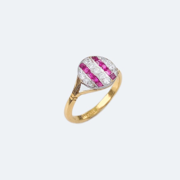 Art Deco Ruby & Diamond Stripe Ring | 18ct Gold c.1920s - image 2