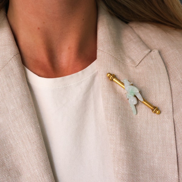Victorian Tiffany & Co. Carved Jadeite Bird and Gold Brooch, Circa 1875 - image 4