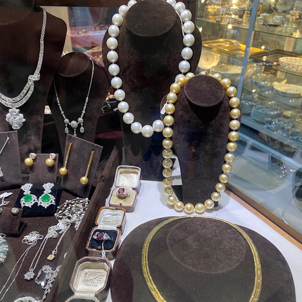 South Sea 13-16mm Cultured Pearl Necklace, natural colour, 14ct Yellow/White Clasp date circa 1980, SHAPIRO & Co since1979 - image 5