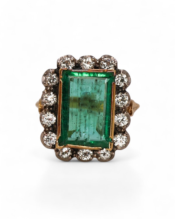 Lovely Vintage Emerald Diamond ring at Deco&Vintage Ltd - image 3