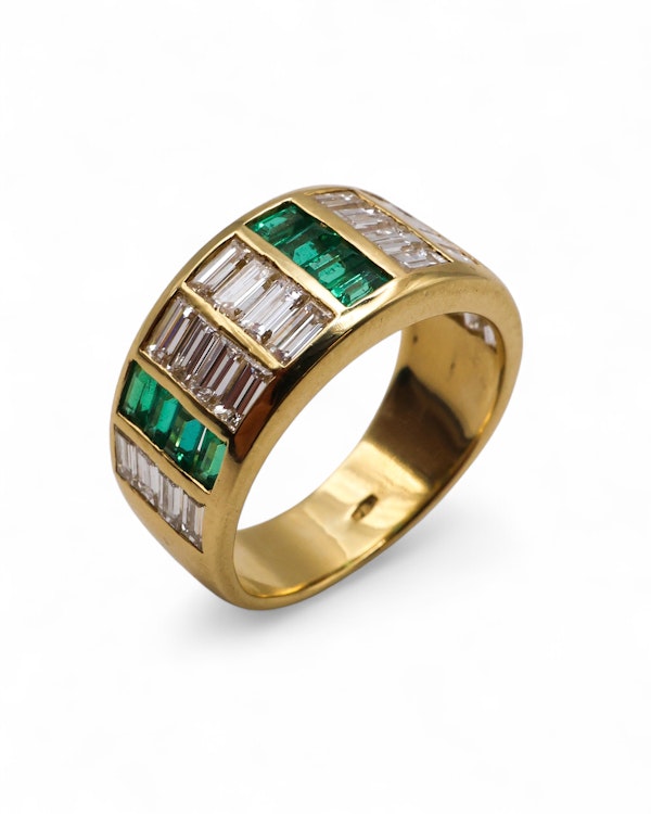 Lovely and Stylish Emerald Diamond Ring at Deco&Vintage Ltd - image 3