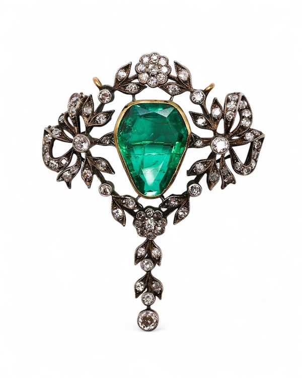 6.03ct Colombian Emerald and Diamond Brooch at Deco&Vintage Ltd - image 2