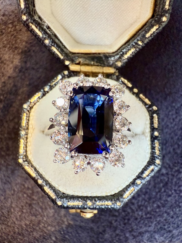 4.08ct Natural Vivid Cool Royal Blue Sapphire - image 8