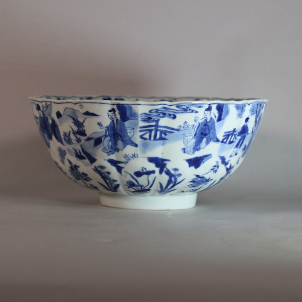 Large Chinese blue and white bowl, Kangxi(1662-1722) - image 3