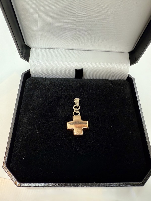 Cross, 14K yellow Gold. - image 5