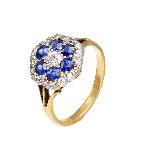 Burmese Sapphire & Diamond Cluster Ring in 18ct Gold & Platinum | c.1930 - image 2