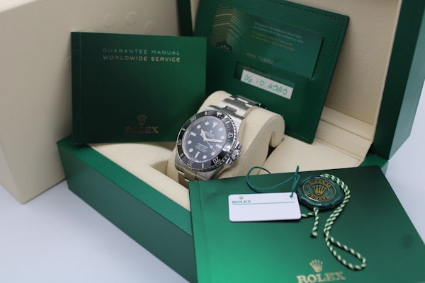 Rolex Submariner (No Date) 41mm 124060 Full Set 2020 Unpolished - image 13