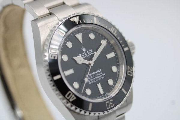 Rolex Submariner (No Date) 41mm 124060 Full Set 2020 Unpolished - image 4