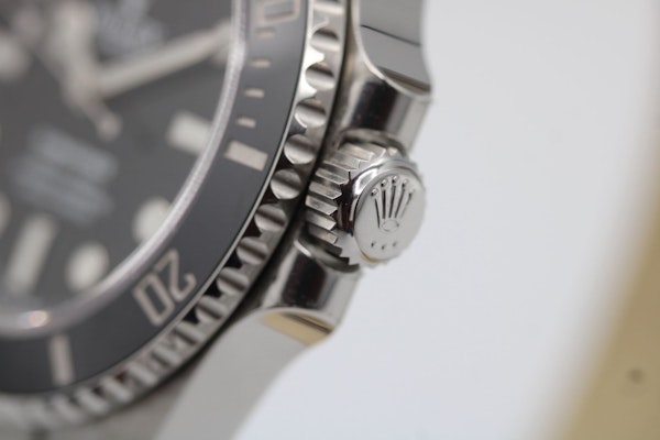Rolex Submariner (No Date) 41mm 124060 Full Set 2020 Unpolished - image 5