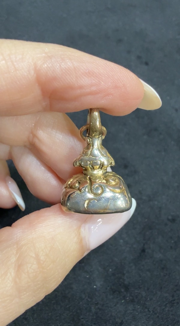 Vintage Georgian gold cased carnelian wax seal fob pendant - image 5