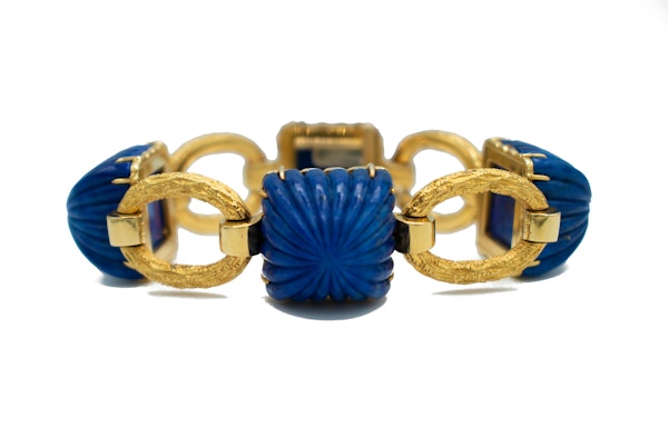 Vintage Carved Lapis Lazuli & 18ct Hammered Gold Bracelet - image 3