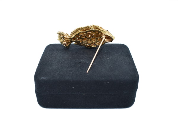 Tiffany & Co. 18ct Gold Fish Brooch - image 3