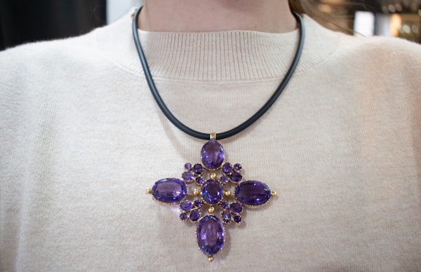 Russian Amethyst Cross in 18ct Gold - image 3