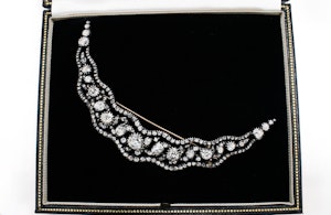 18ct Gold & Silver Rose-Cut Diamond Crescent Brooch