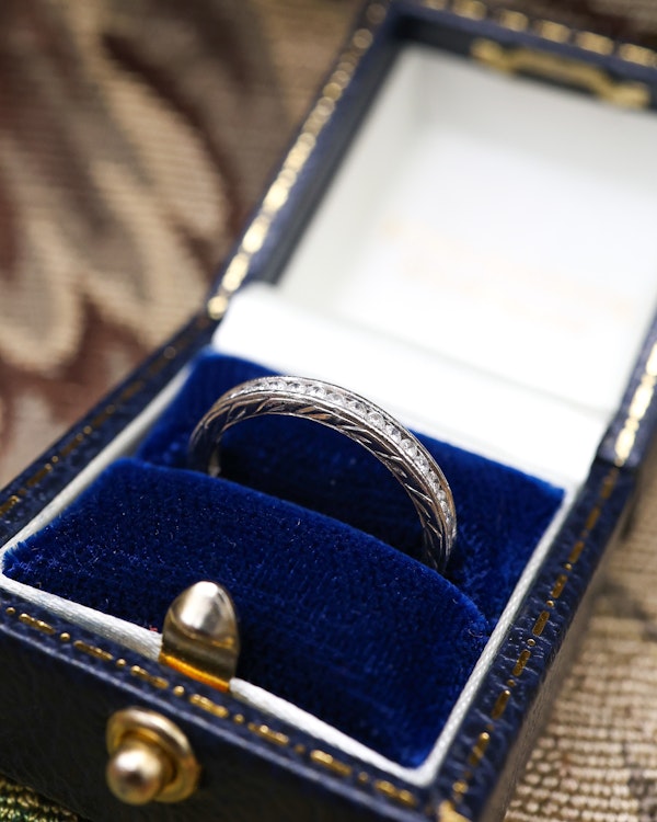 Downstairs at Grays: A very fine Platinum Engraved Diamond Eternity Ring Size K1/2 Circa 1930 - image 2