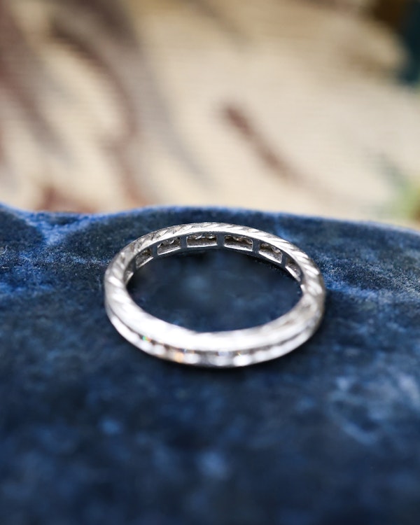 Downstairs at Grays: A very fine Platinum Engraved Diamond Eternity Ring Size K1/2 Circa 1930 - image 4
