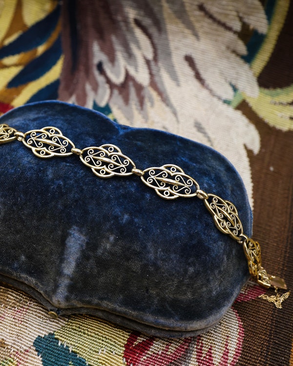 Downstairs at Grays: 18ct Yellow Gold French Lozenge Link Bracelet Circa 1905 - image 3