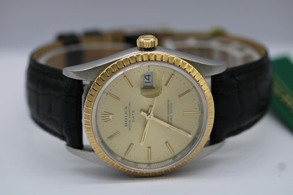 Rolex Oyster Perpetual Date 15223 - image 3