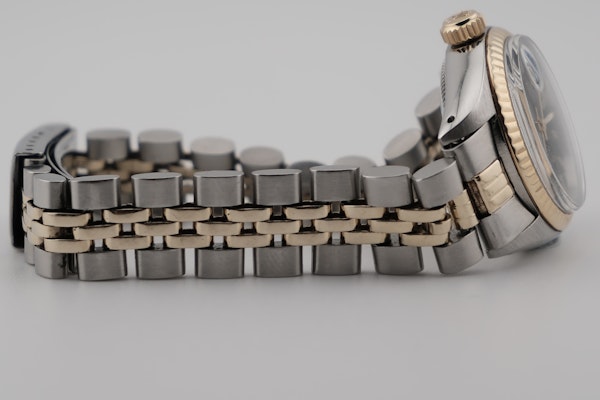 Vintage Rolex Lady Datejust 26mm. Steel And Gold Reference 6917 - image 9