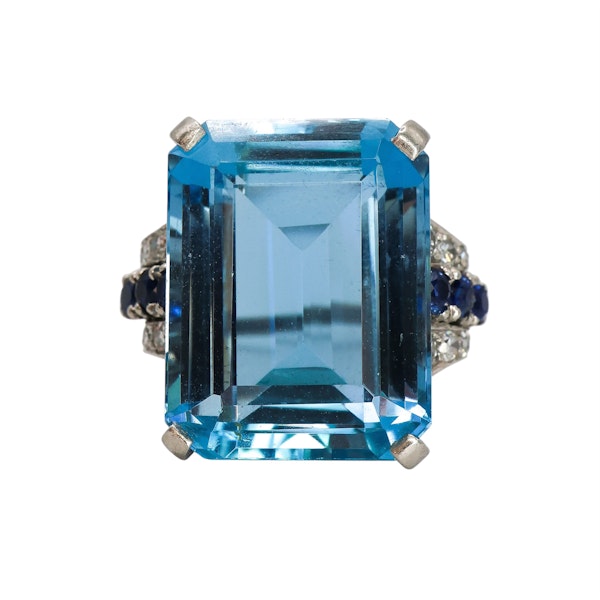 Art Deco Aquamarine Sapphire Diamond and Platinum Ring, Circa 1935 - image 1