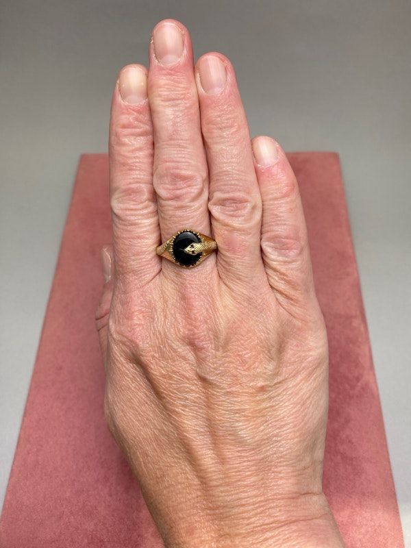 Onyx Snake Ring in 9ct Gold date after 1861-1970, Lilly's Attic since 2001 - image 3