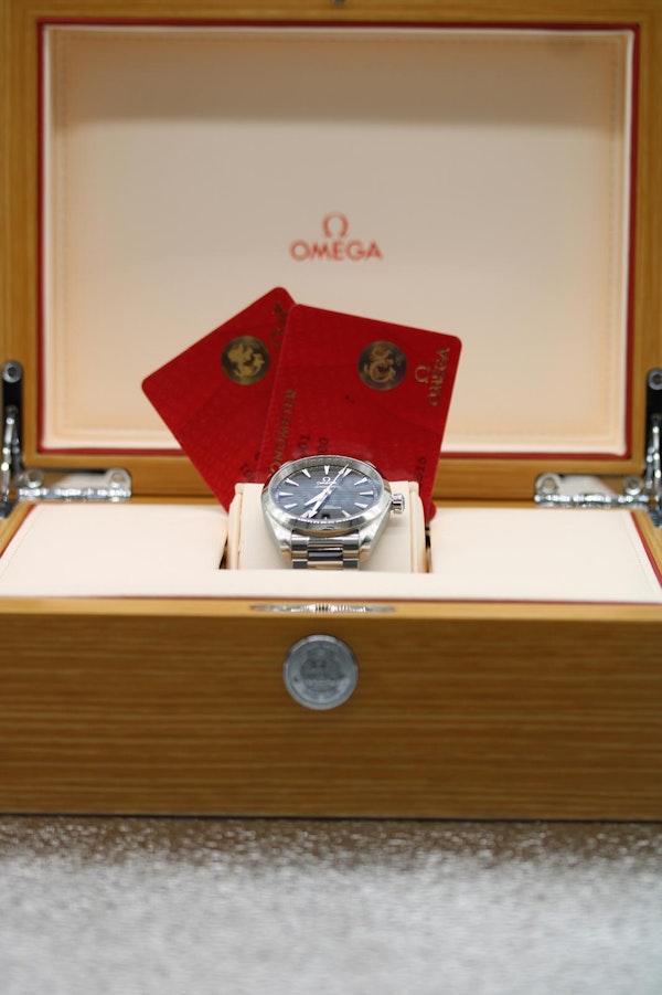 Omega Seamaster Aqua Terra Master Chronometer 220.10.38.20.01.001 - image 4