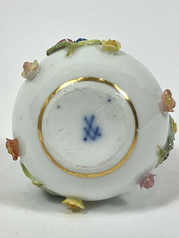 Meissen scent bottle - image 3