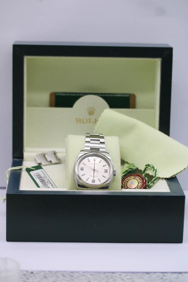 Rolex Oyster Perpetual 116000 - image 4