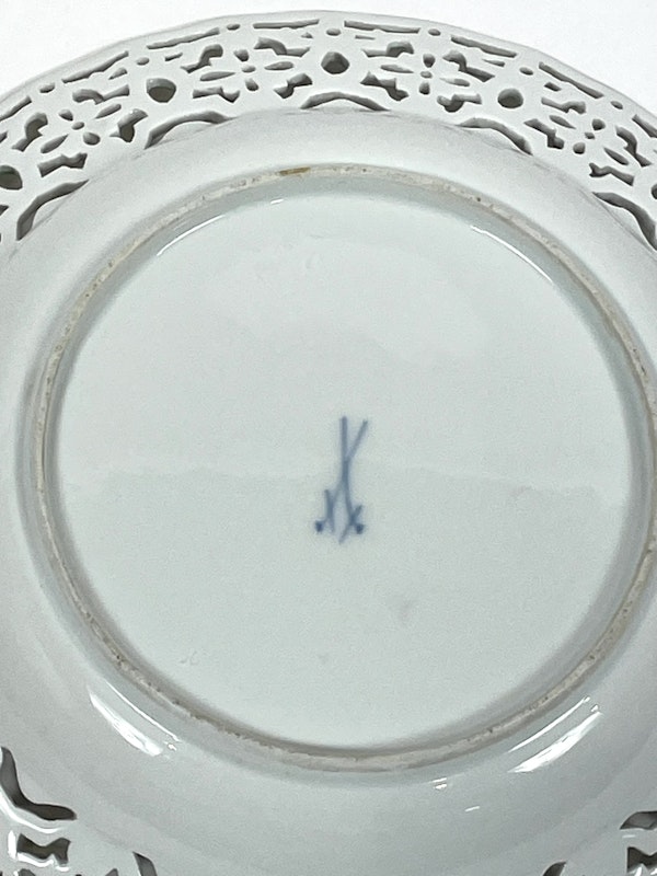 Reticulated Meissen plate - image 4